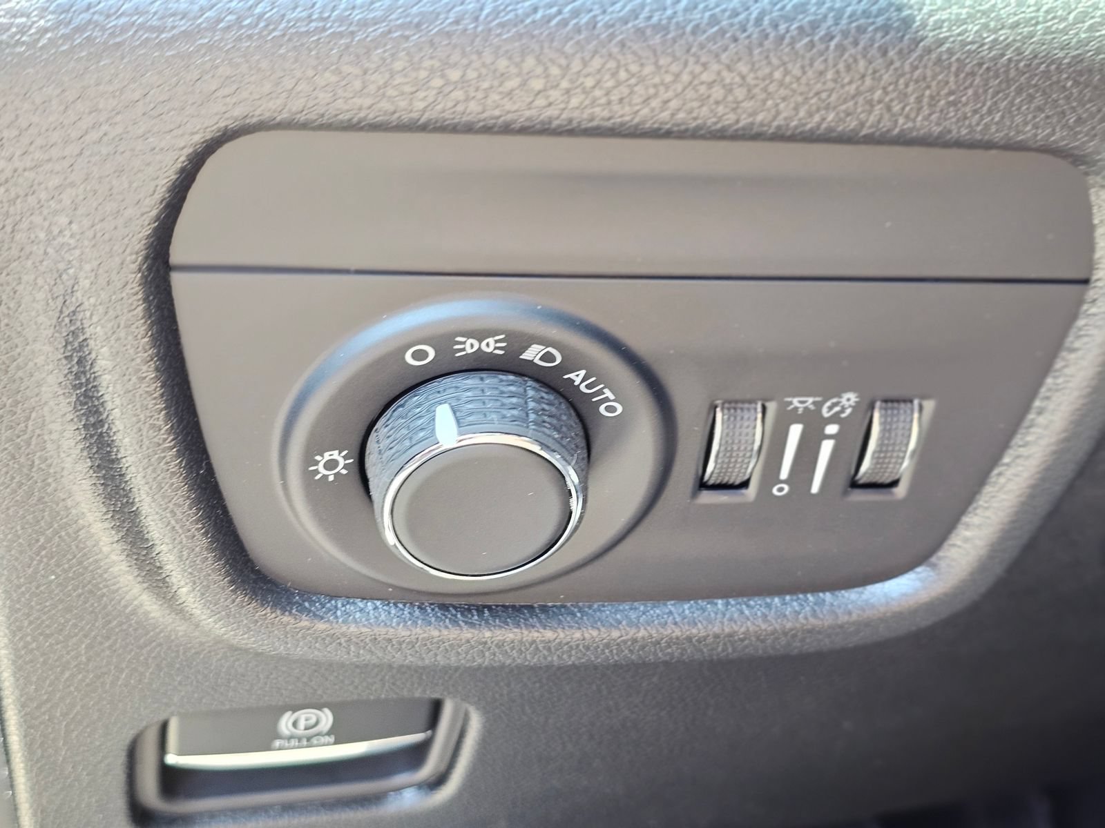 New 2026 Jeep Grand Cherokee Altitude RWD image 16