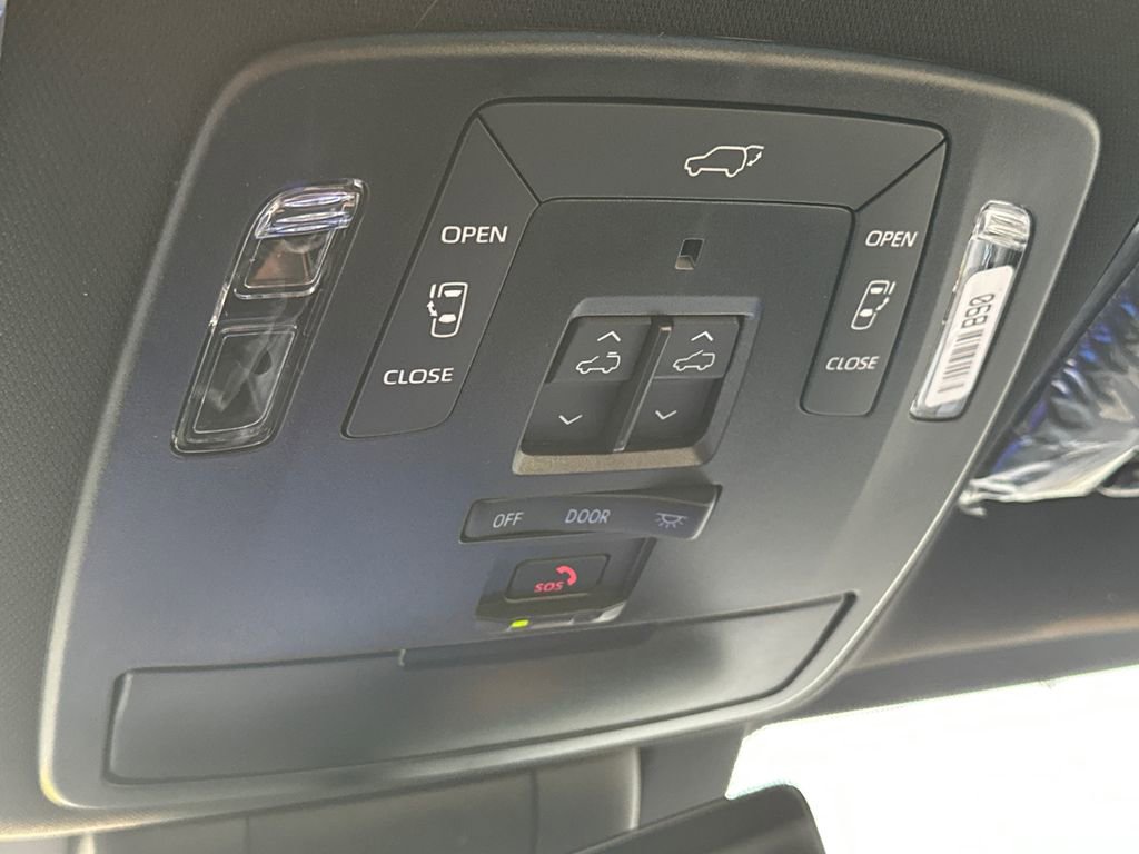 New 2026 Toyota Sienna Platinum image 30