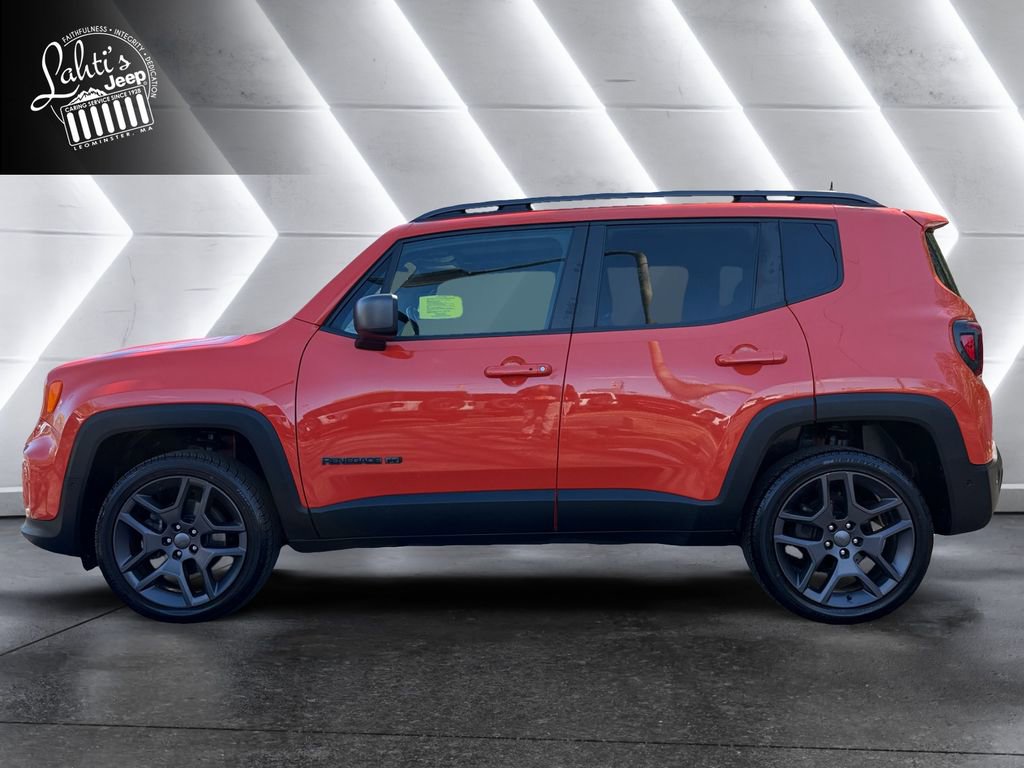 Certified 2021 Jeep Renegade Latitude w/ Sun & Sound Group AWD/4WD image 3