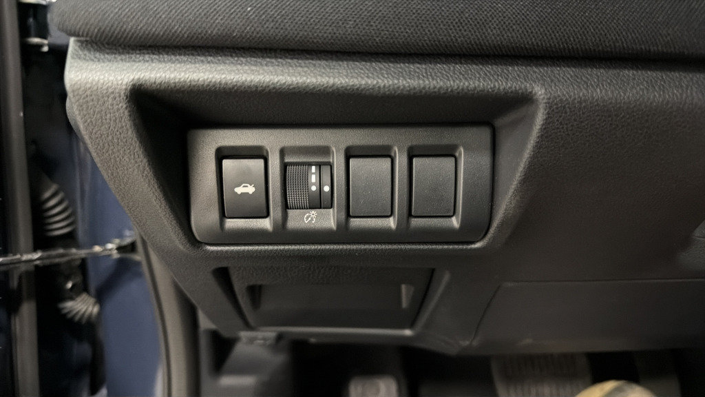 Certified 2025 Subaru Legacy Premium AWD/4WD image 30