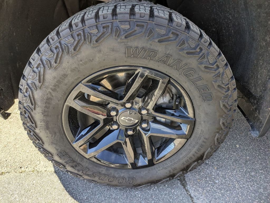 Used 2025 Chevrolet Silverado 1500 Custom Trail Boss w/ Dark Appearance Package image 10