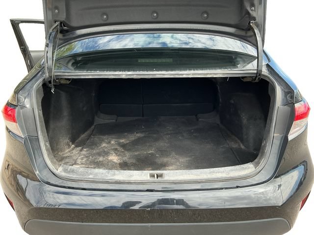 Used 2021 Toyota Corolla LE FWD image 22