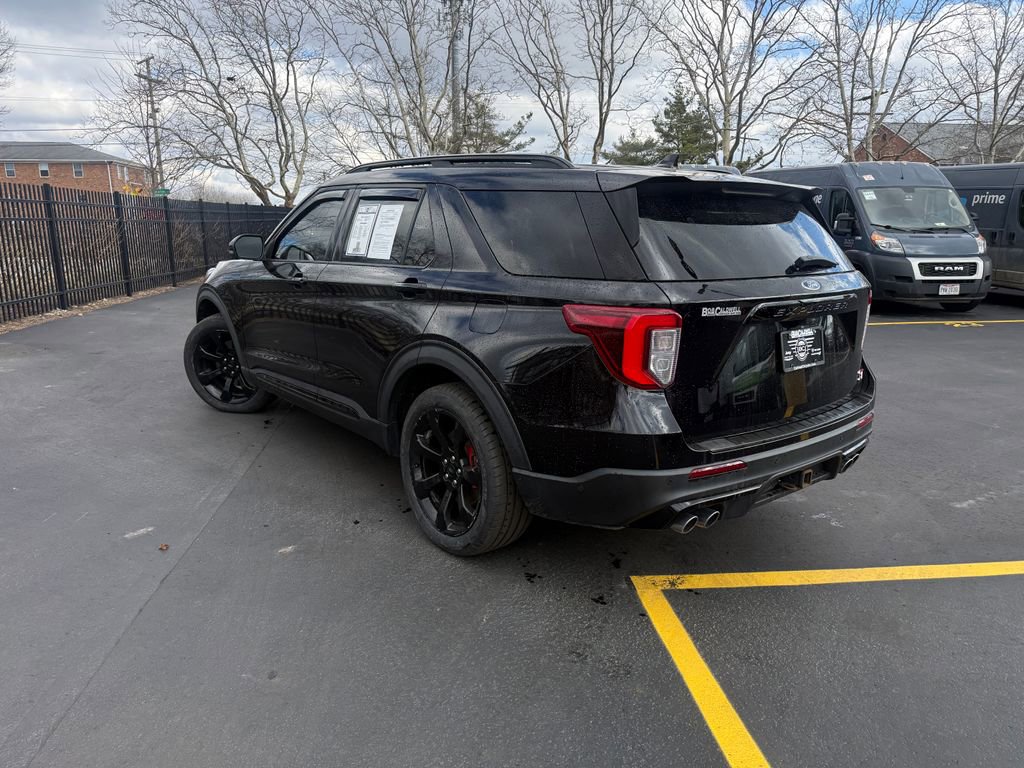 Used 2020 Ford Explorer ST w/ ST Street Pack image 5