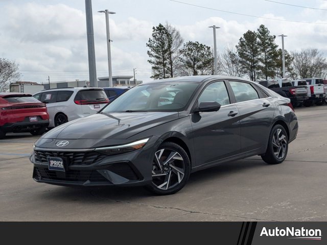 Used 2024 Hyundai Elantra Limited image 1