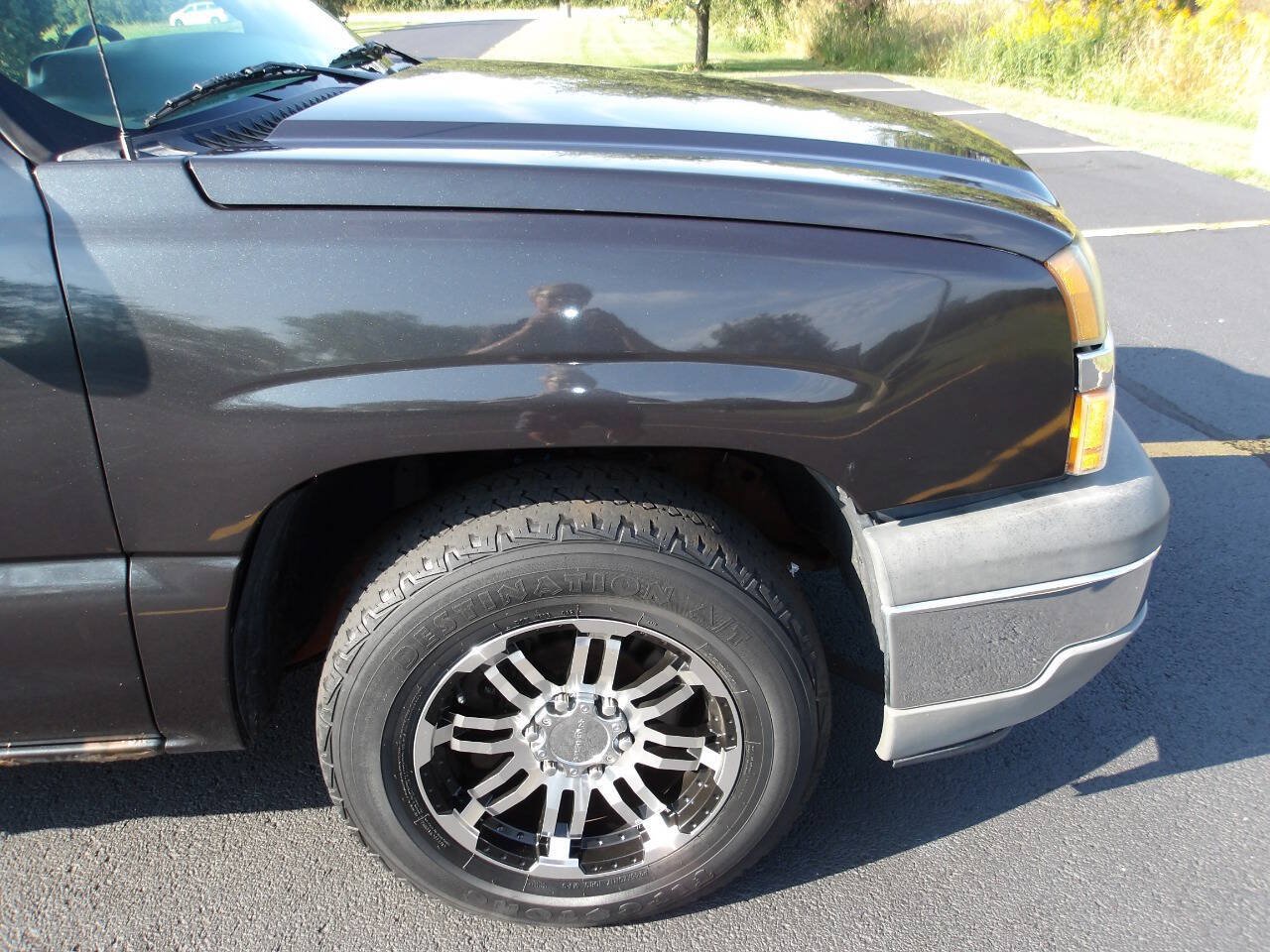 Used 2005 Chevrolet Silverado 1500 W/T RWD image 25