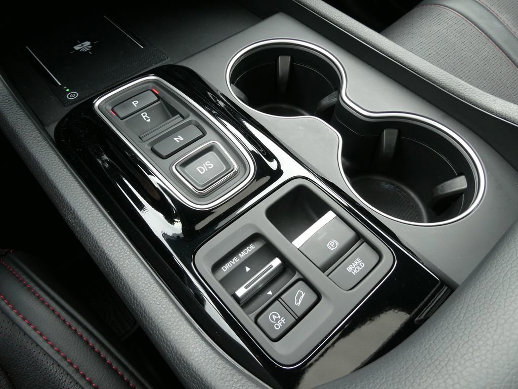 Used 2025 Honda Pilot Black Edition image 29