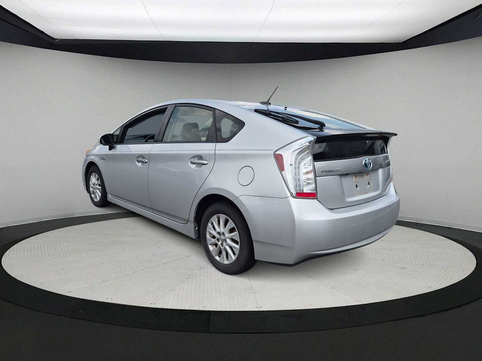Used 2013 Toyota Prius Prime Plug-In Hybrid FWD image 6