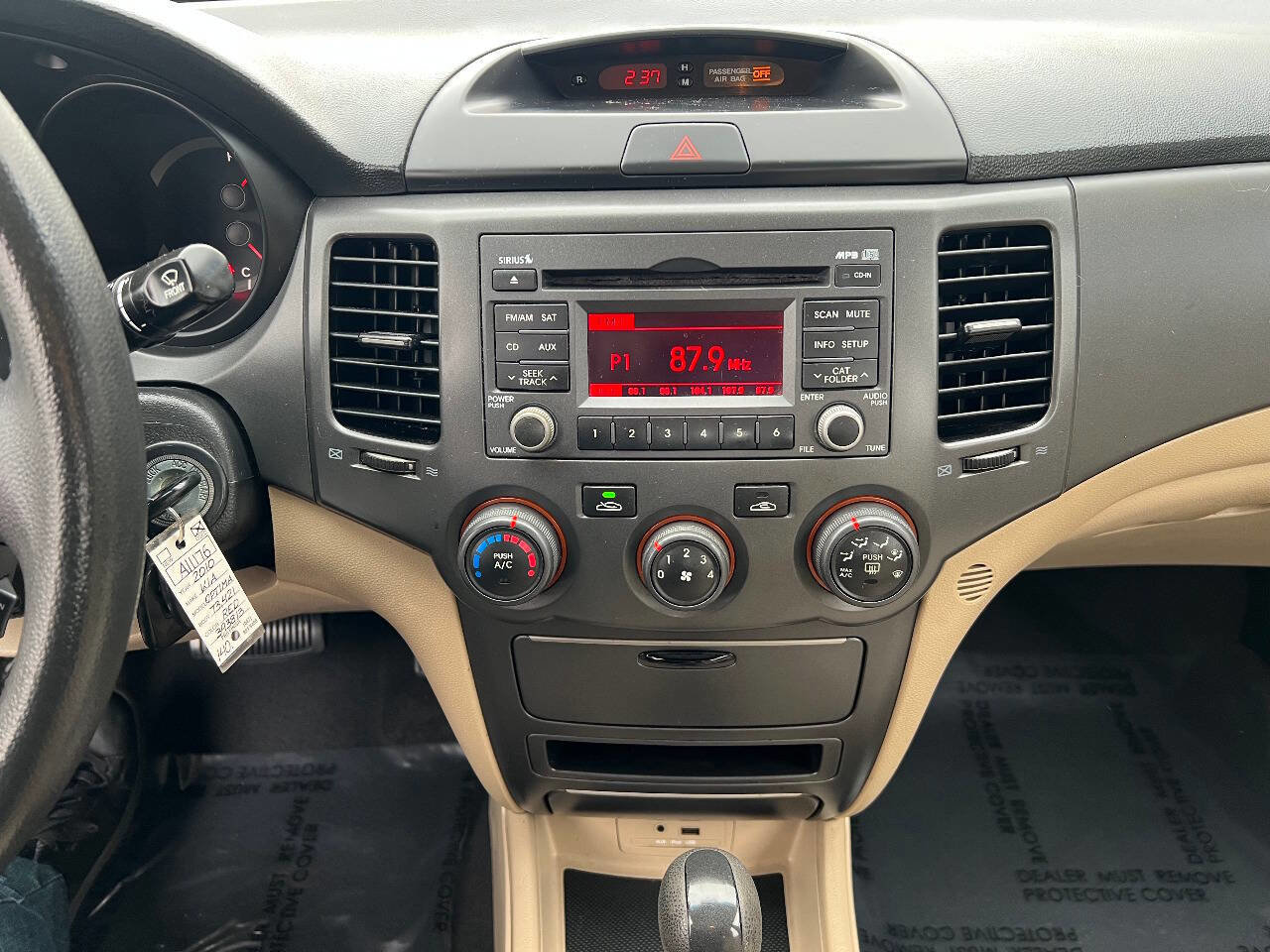 Used 2010 Kia Optima LX image 28