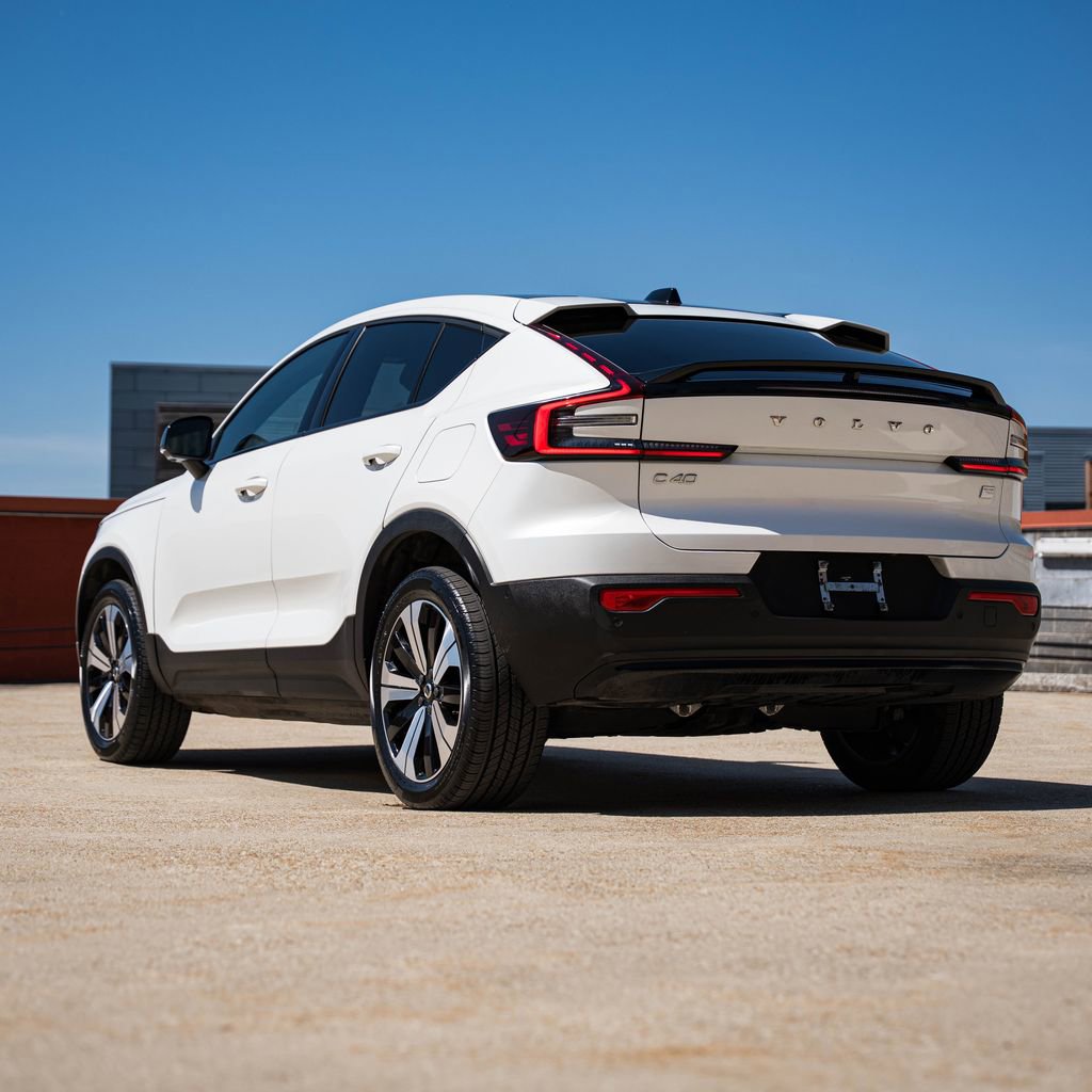 Certified 2023 Volvo C40 P8 Recharge Plus image 5