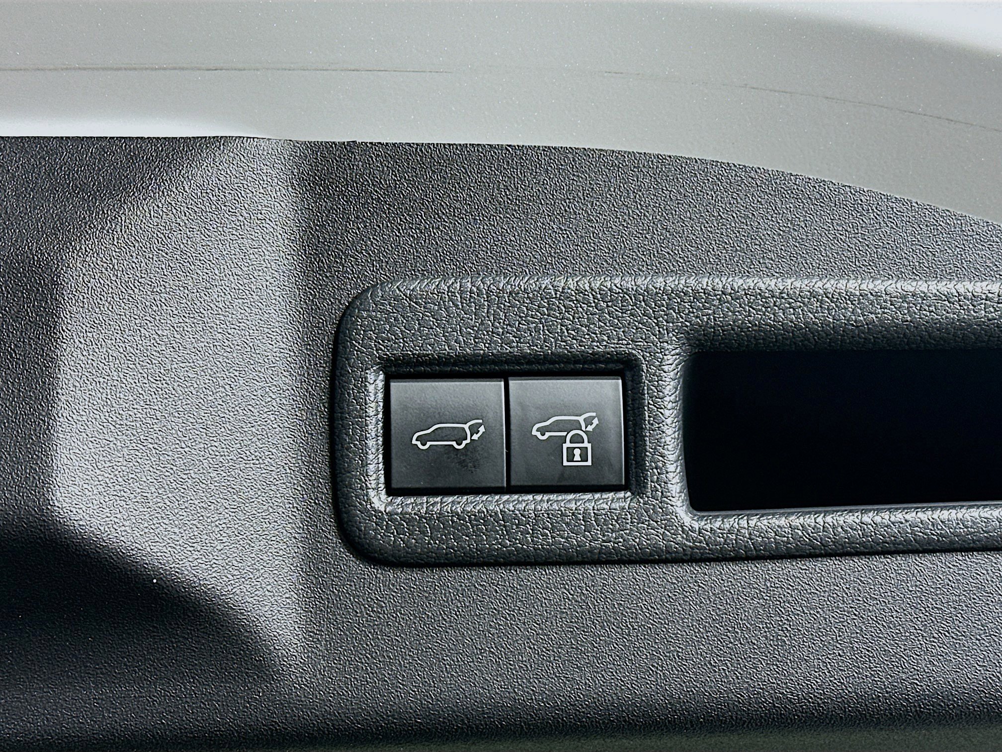 Used 2024 Toyota bZ4X XLE w/ Weather Package image 29