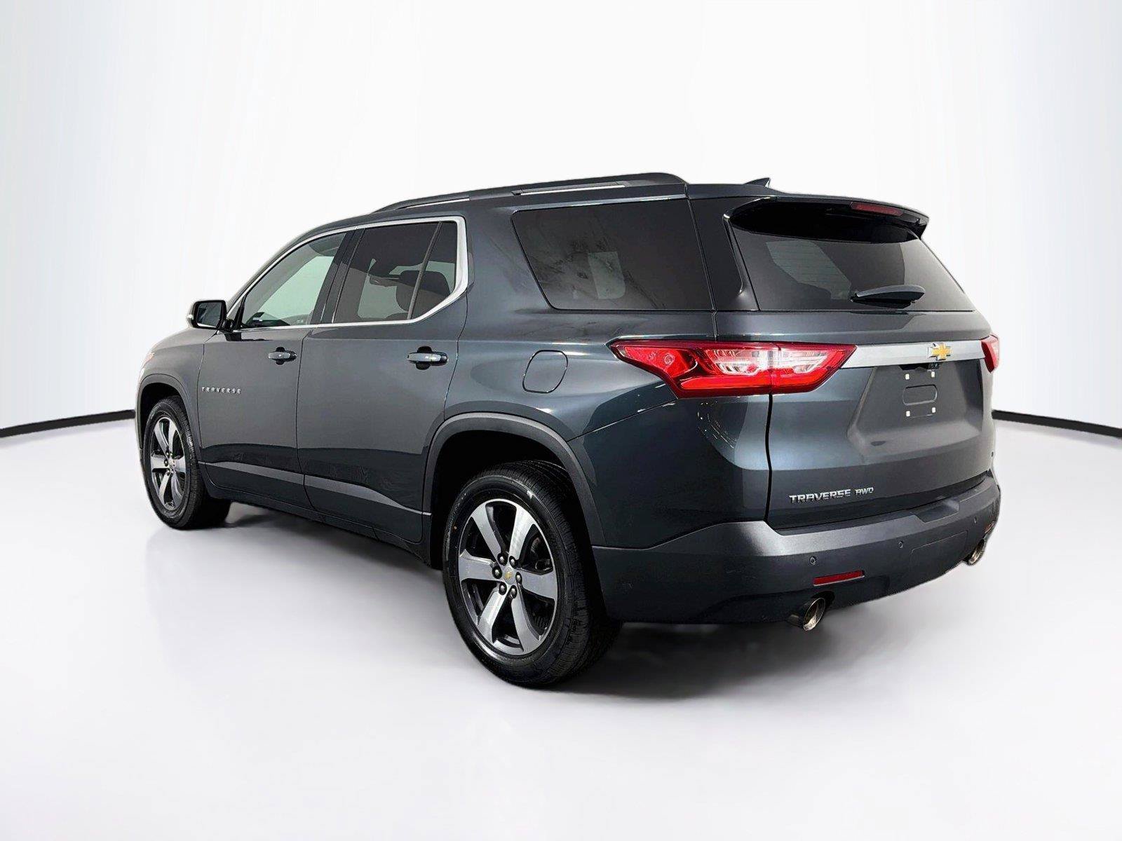 Used 2019 Chevrolet Traverse LT w/ LT Premium Package AWD/4WD image 9