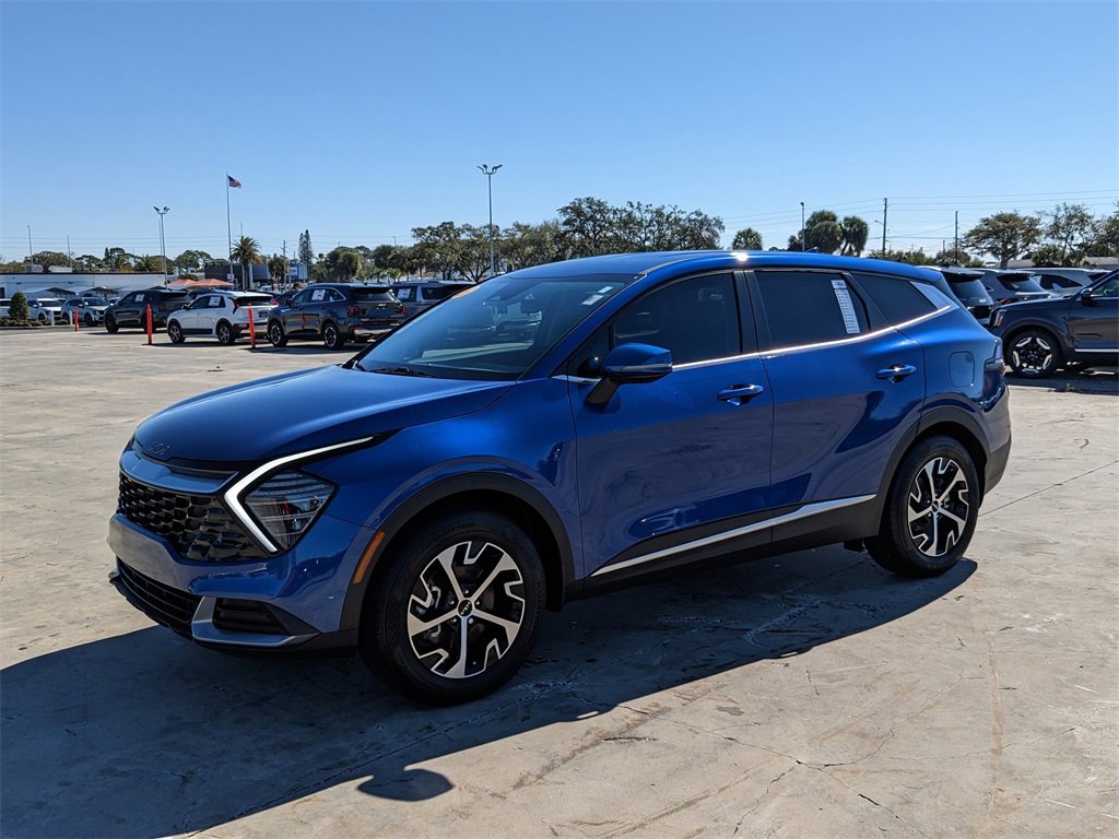 Certified 2025 Kia Sportage EX image 5
