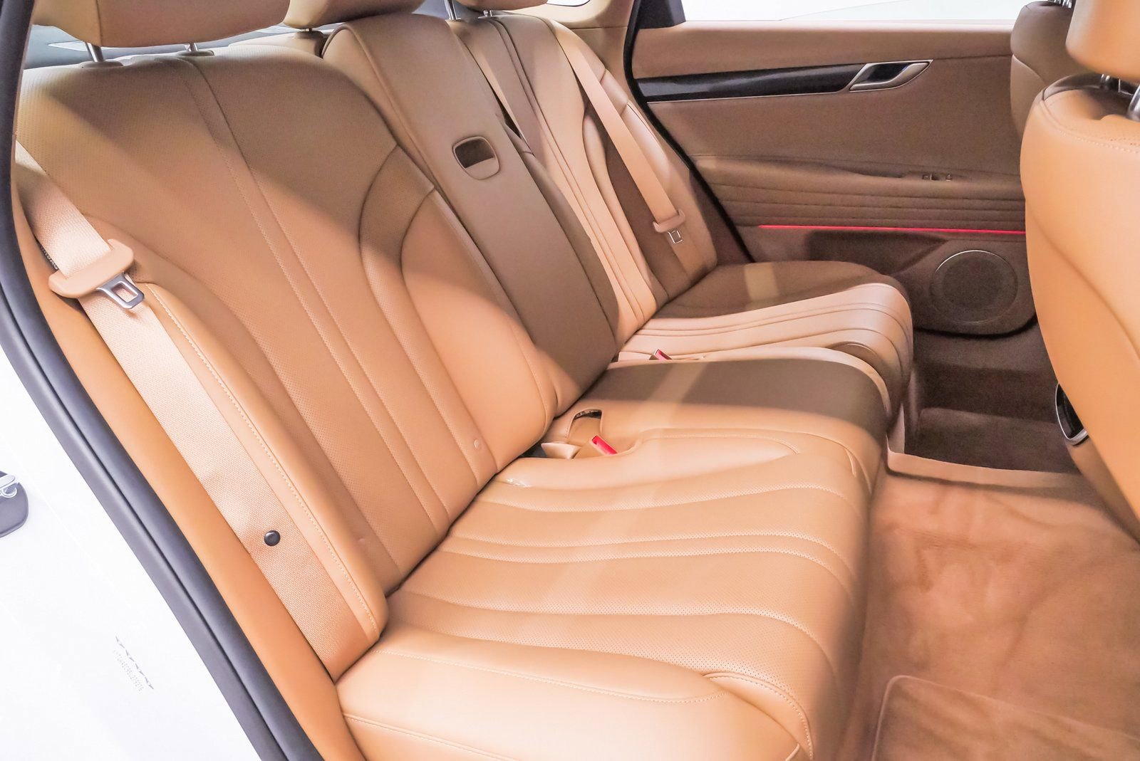 Certified 2025 Genesis G80 2.5T image 14