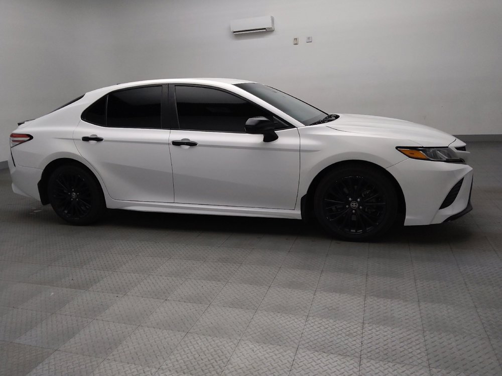 Used 2020 Toyota Camry SE image 11
