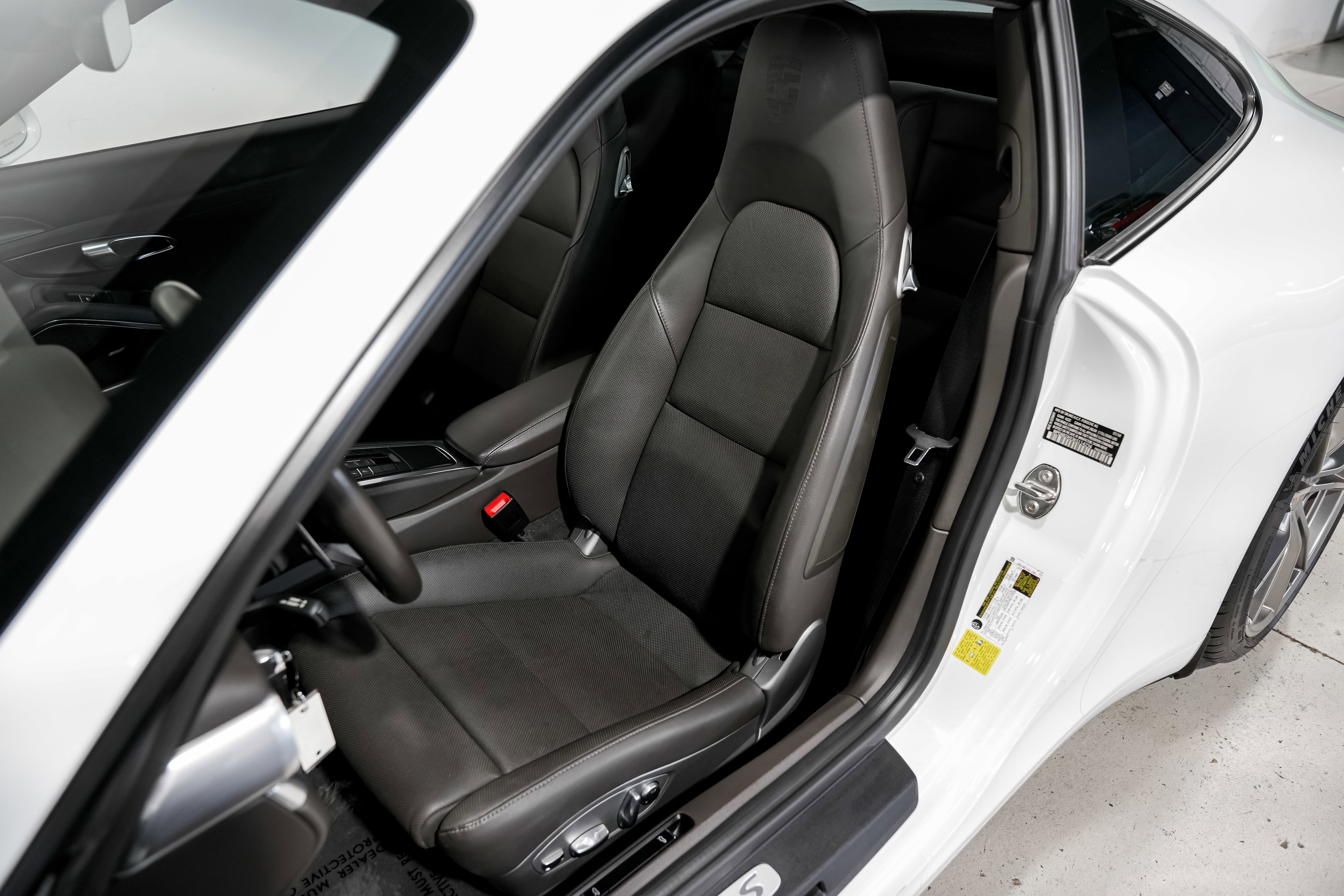 Used 2019 Porsche 911 Carrera S image 21