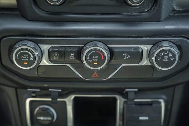 Used 2018 Jeep Wrangler Sport AWD/4WD image 31