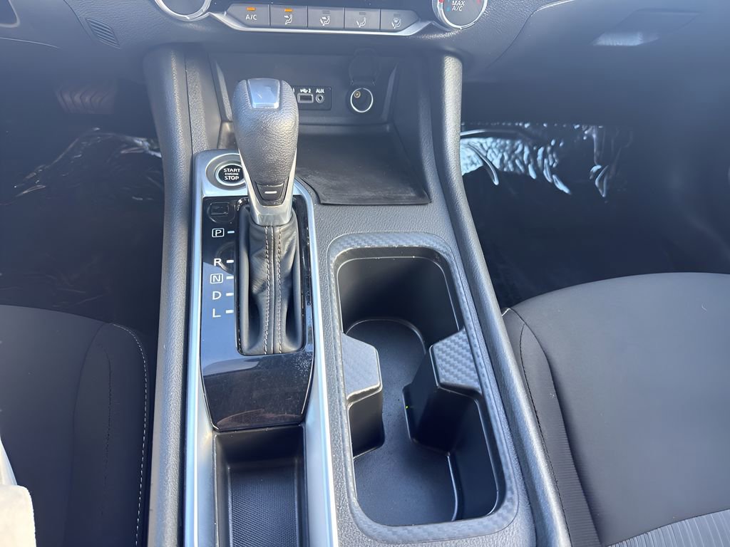 Used 2025 Nissan Sentra SV image 19