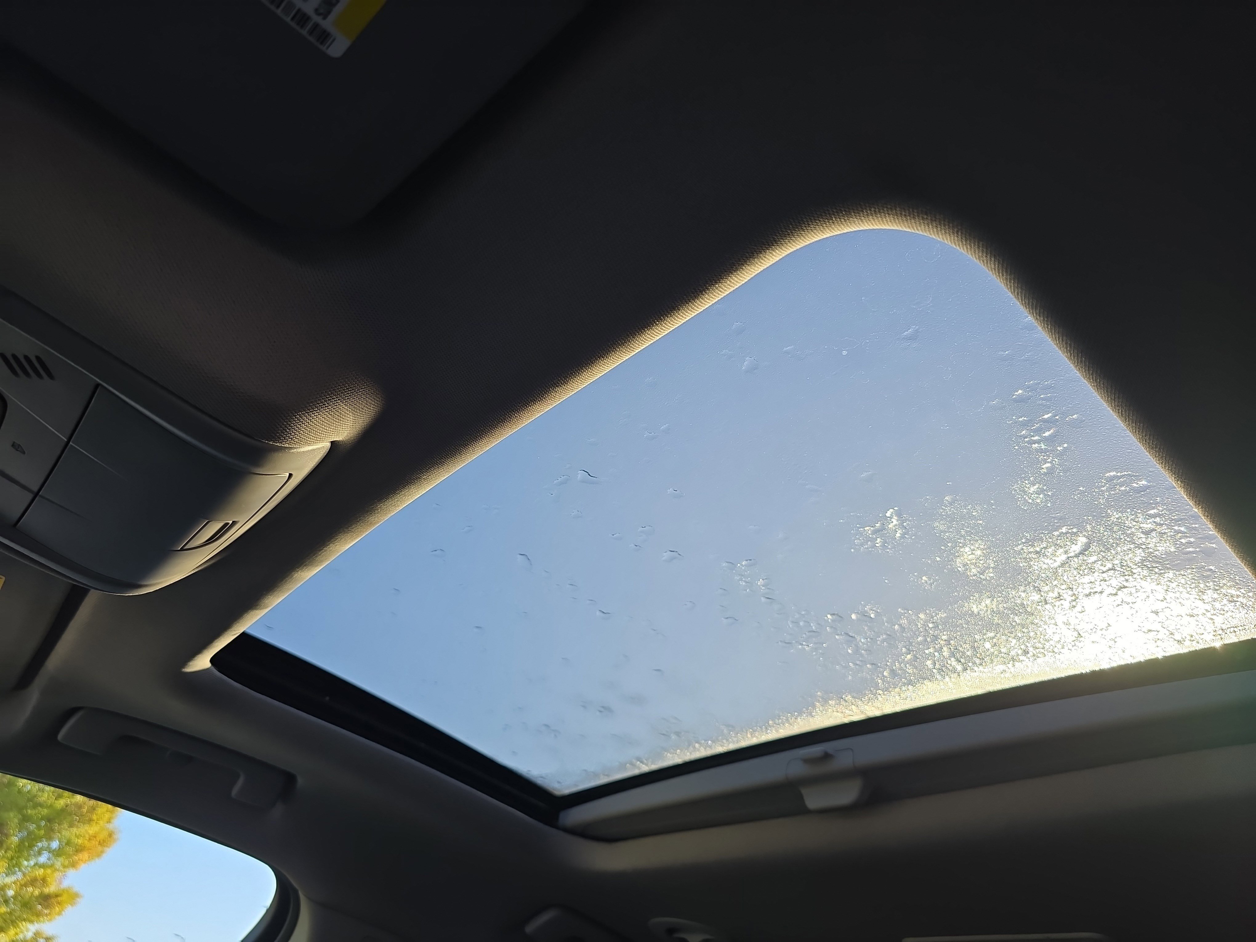 Used 2023 GMC Acadia SLT w/ Technology Package image 26