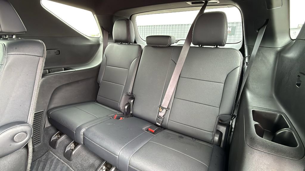 Used 2026 Chevrolet Traverse LT FWD image 16