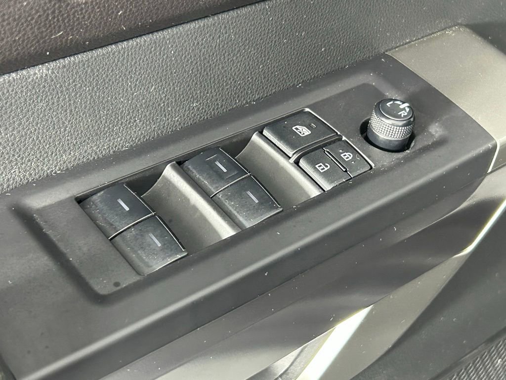 Used 2025 Toyota Tundra SR5 AWD/4WD image 33