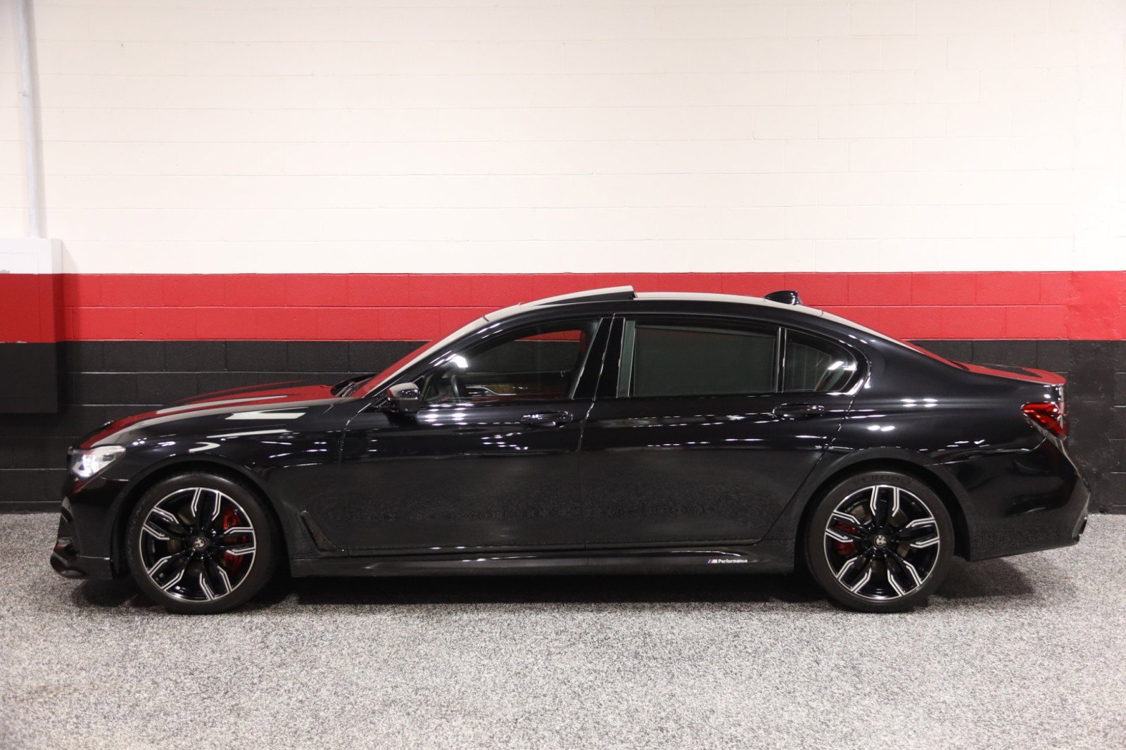 Used 2018 BMW 750i xDrive AWD/4WD image 24