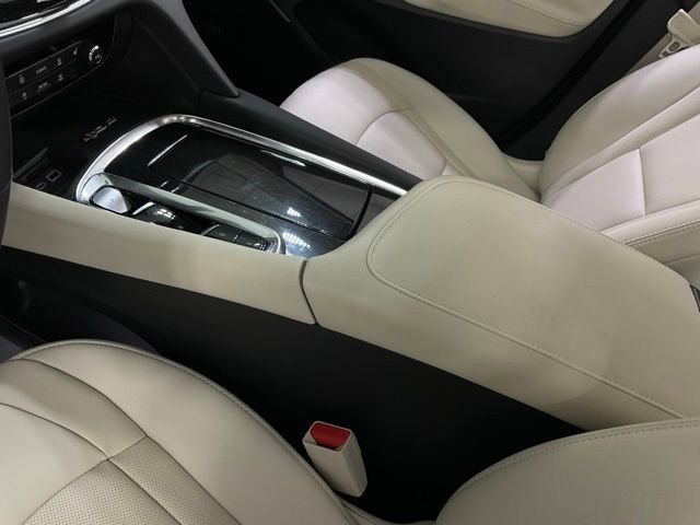 Used 2023 Buick Enclave Essence w/ Experience Buick Package image 16
