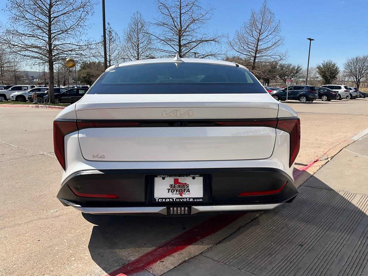 Used 2025 Kia K4 LXS image 7