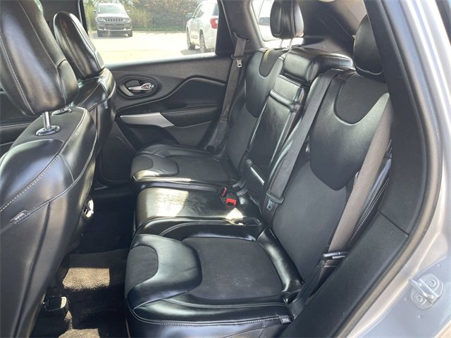 Used 2018 Jeep Cherokee Latitude Plus w/ Comfort/Convenience Group image 22