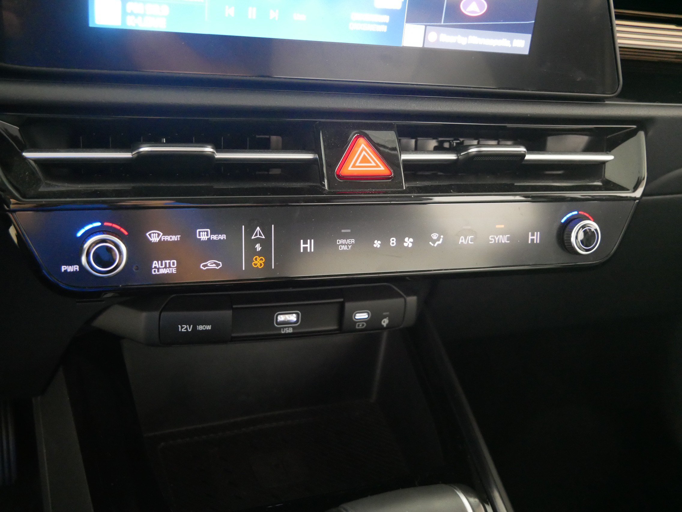 Used 2024 Kia Niro FWD image 23