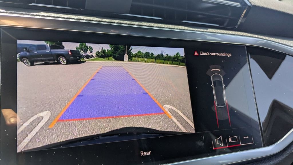 New 2025 Audi Q3 2.0T Premium image 14