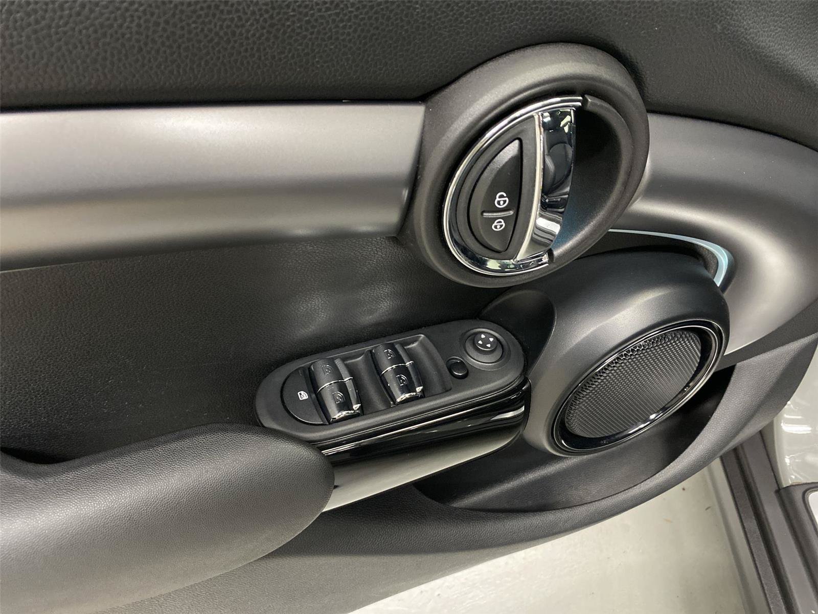 Certified 2023 MINI Cooper S FWD image 19