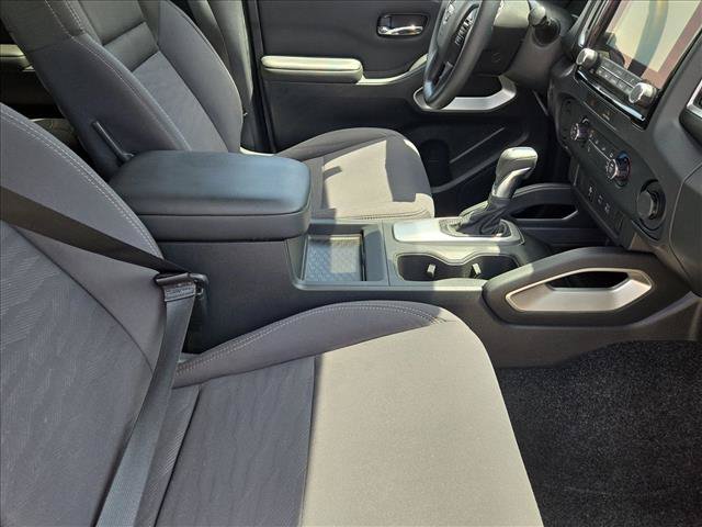 Used 2022 Nissan Frontier SV w/ Technology Package RWD image 19