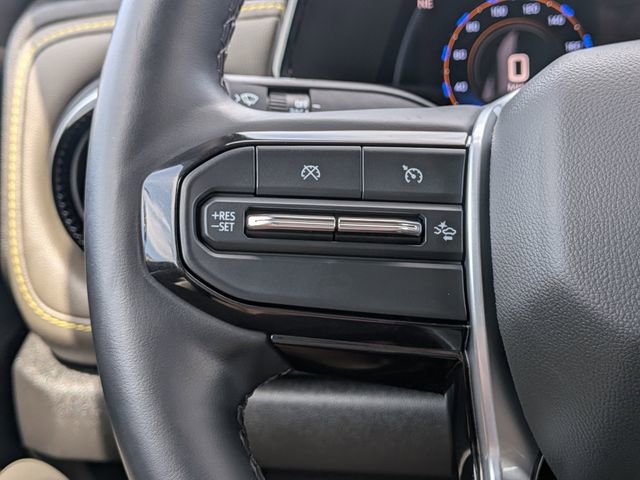 Used 2024 Chevrolet Colorado ZR2 w/ ZR2 Convenience Package III AWD/4WD image 28