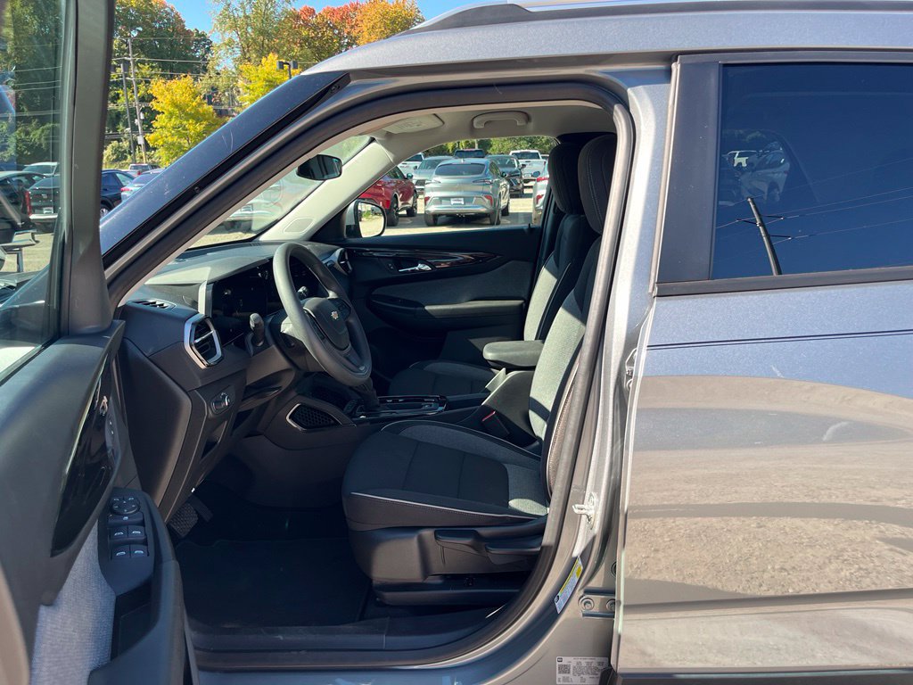 Used 2026 Chevrolet TrailBlazer LT FWD image 19