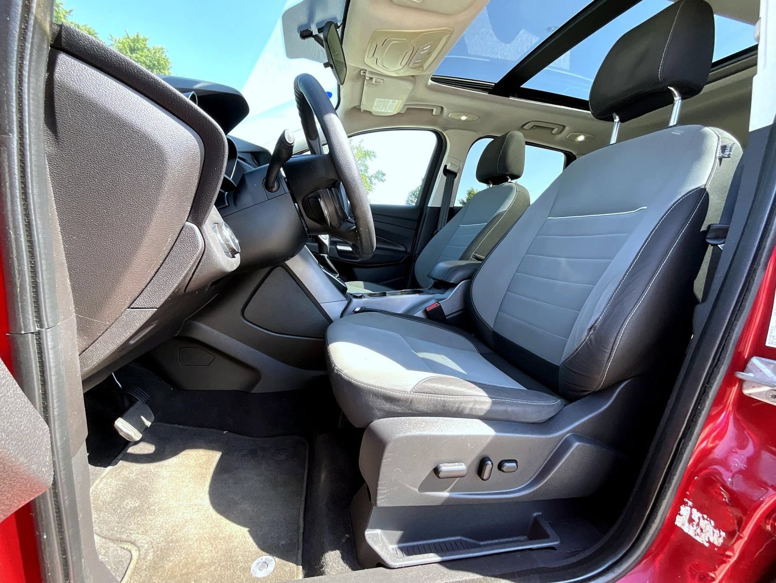 Used 2014 Ford Escape SE w/ Equipment Group 201A AWD/4WD image 11
