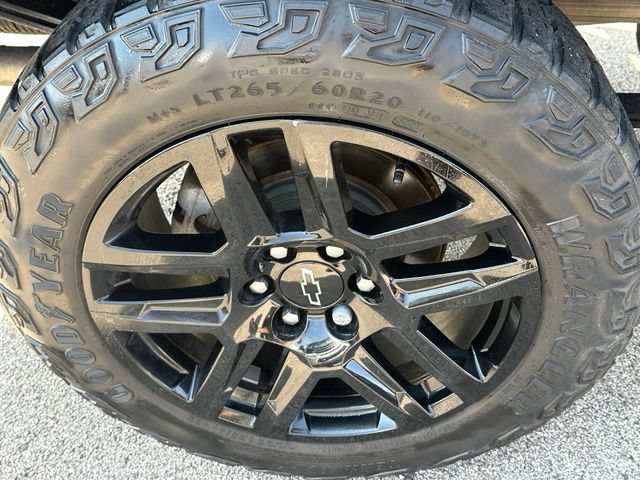 Used 2022 Chevrolet Silverado 1500 Custom Trail Boss w/ LPO, Dark Essentials Package AWD/4WD image 9