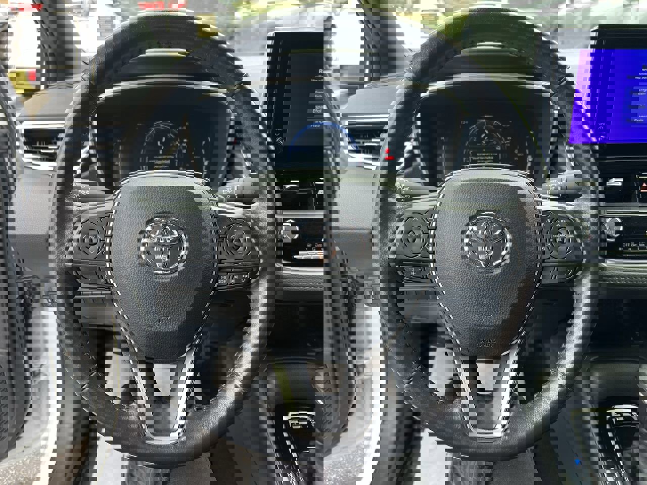 Used 2023 Toyota Corolla XSE image 18