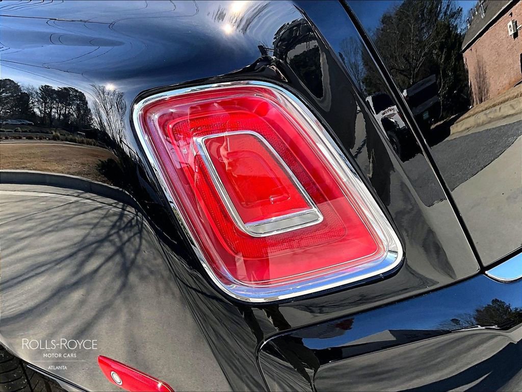 Used 2020 Rolls-Royce Phantom Sedan RWD image 28