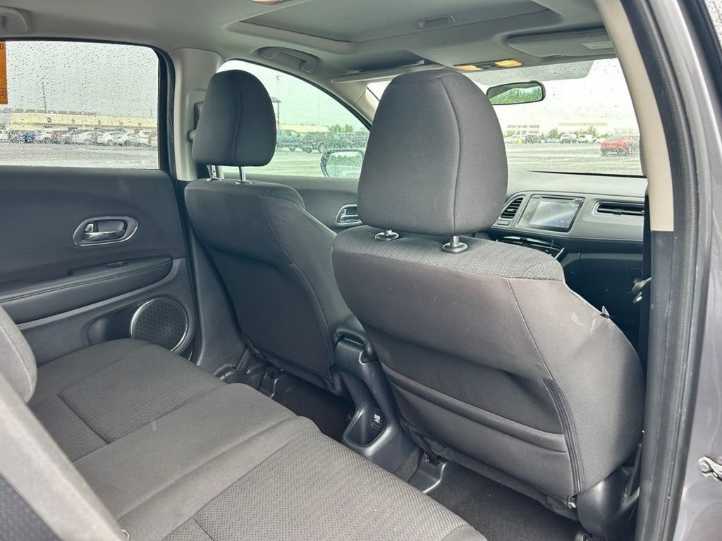 Used 2018 Honda HR-V EX image 9