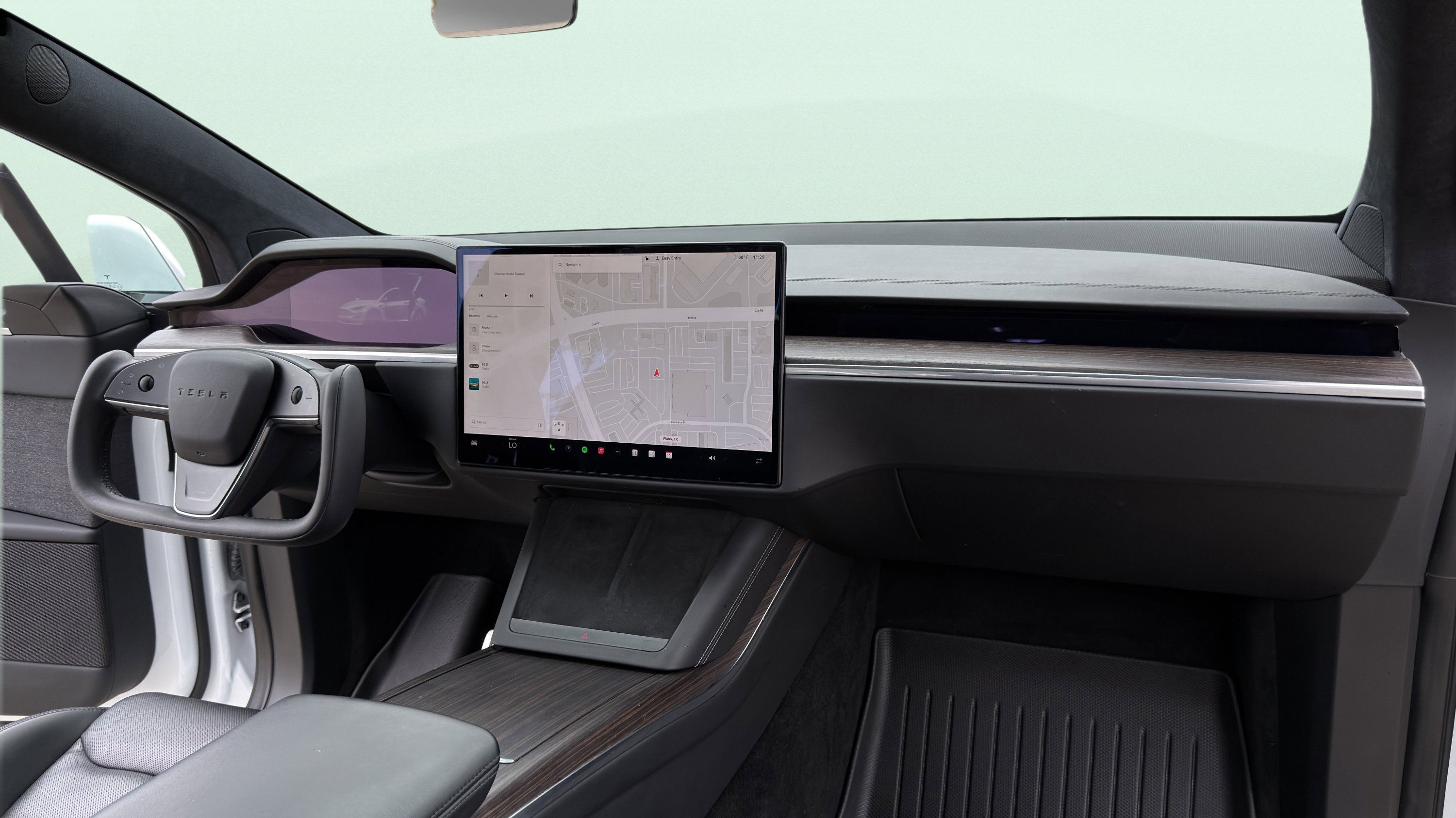 Used 2023 Tesla Model X image 16
