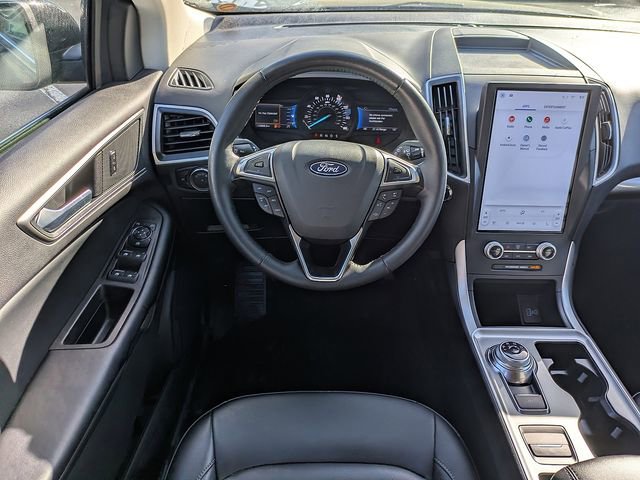 Used 2024 Ford Edge SEL w/ Convenience Package image 16