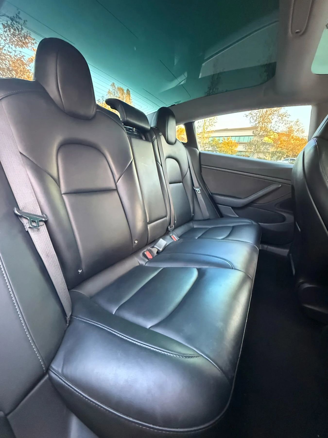 Used 2018 Tesla Model 3 Long Range image 17