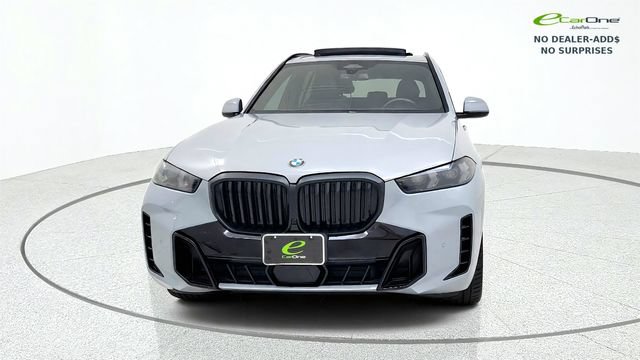 Used 2025 BMW X5 xDrive40i w/ M Sport Package AWD/4WD image 2