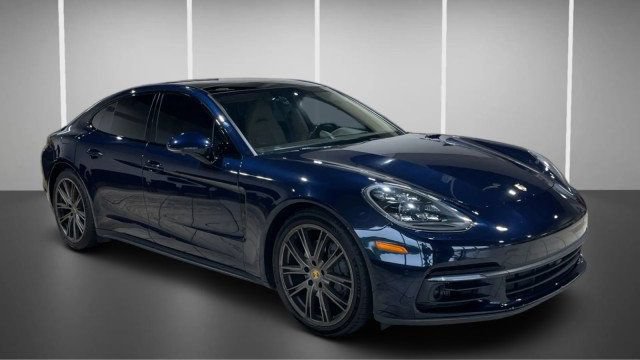 Used 2018 Porsche Panamera 4S AWD/4WD image 3