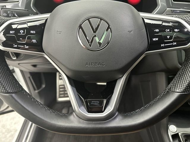 Used 2022 Volkswagen Tiguan SE R-Line image 15