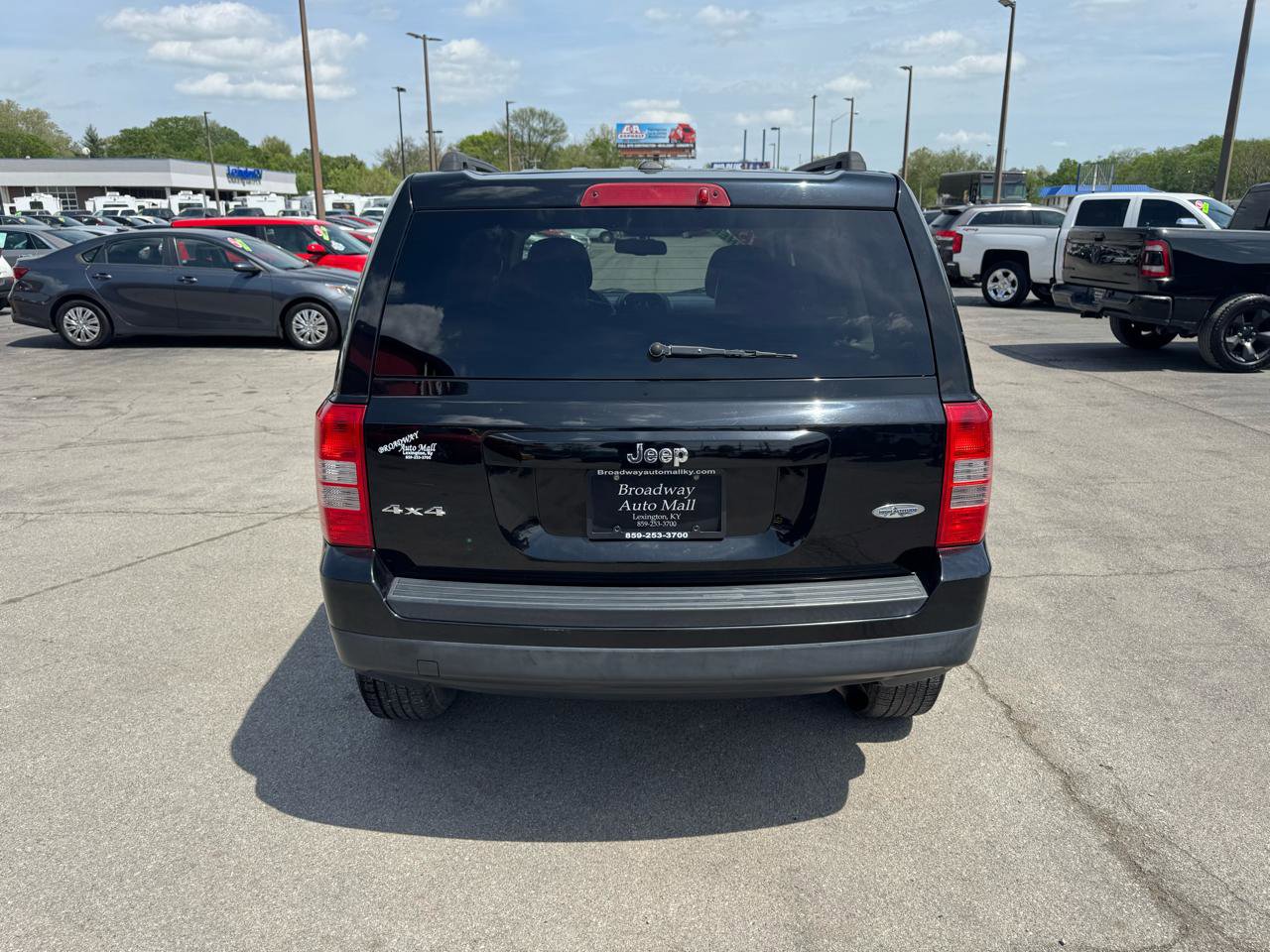Used 2015 Jeep Patriot High Altitude AWD/4WD image 4