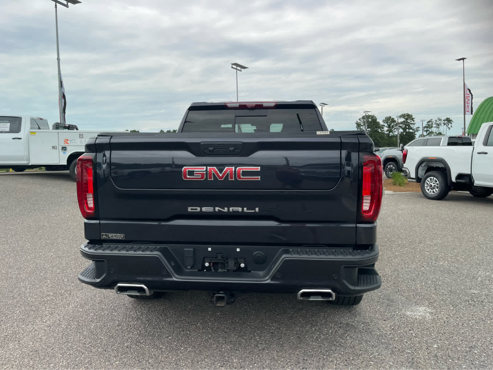 Used 2025 GMC Sierra 1500 Denali w/ Denali Reserve Package AWD/4WD image 8