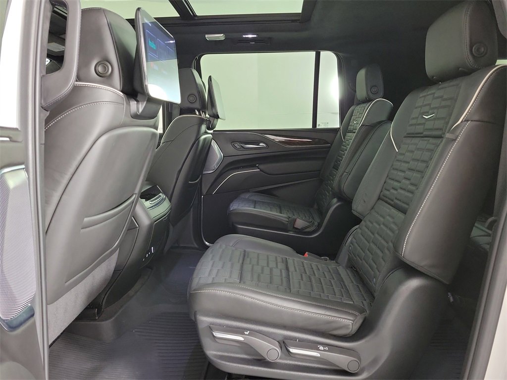 Certified 2024 Cadillac Escalade ESV Sport Platinum w/ LPO, ONYX Package image 12