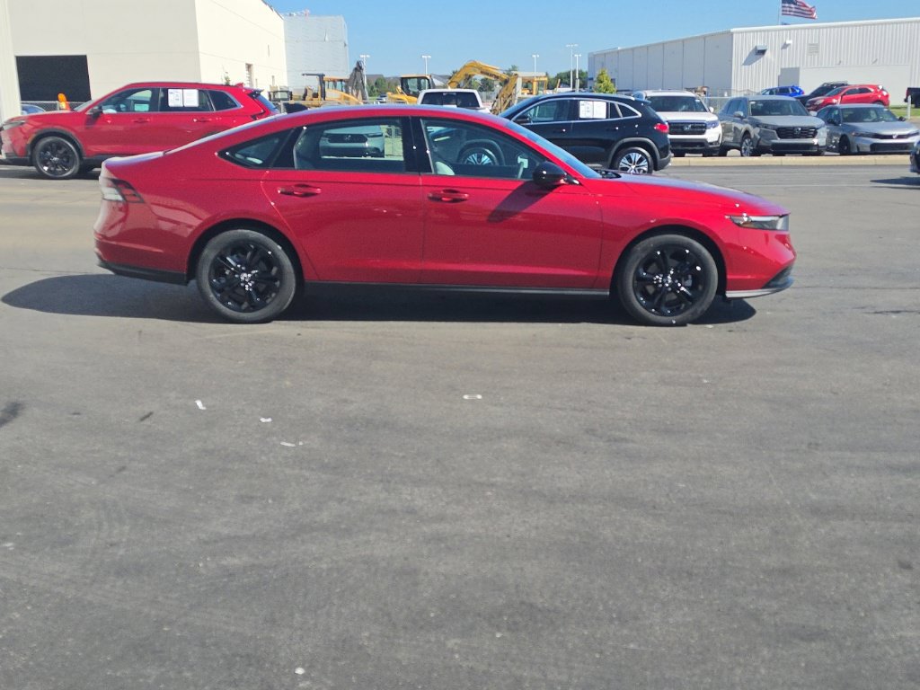 Certified 2025 Honda Accord SE image 8
