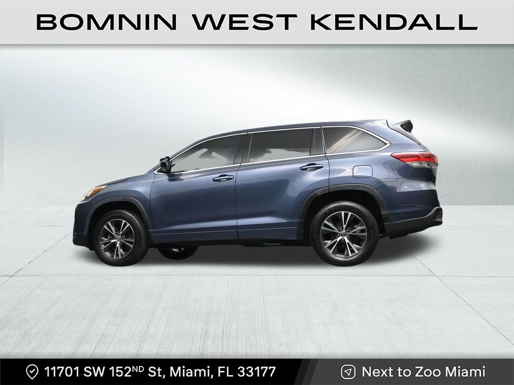 Used 2018 Toyota Highlander LE image 22